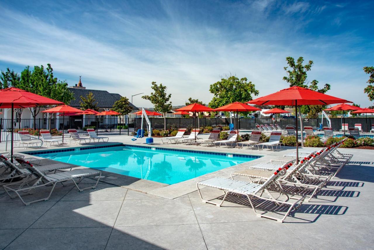 Vines Rv Resort 佩索罗伯斯 外观 照片