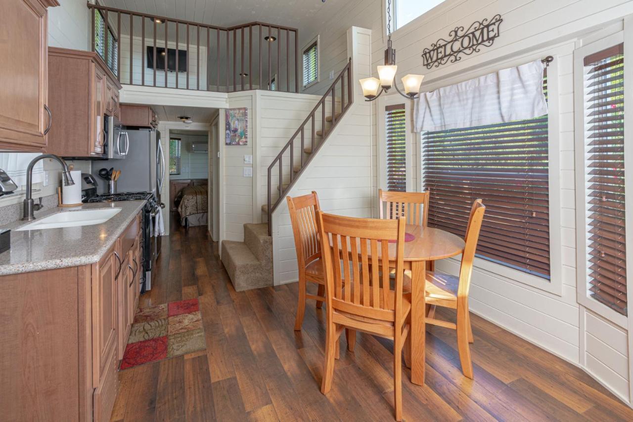 Vines Rv Resort 佩索罗伯斯 外观 照片