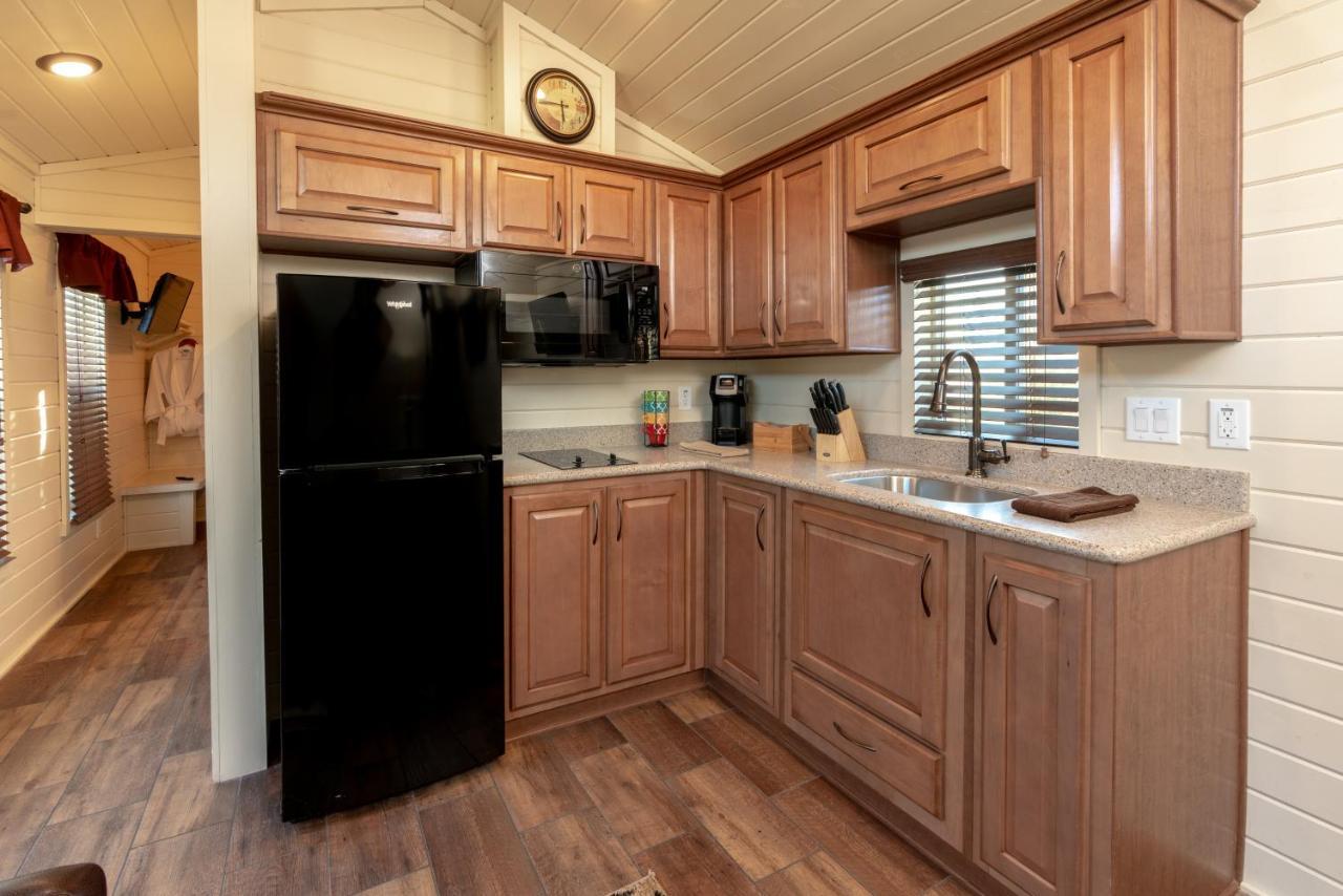 Vines Rv Resort 佩索罗伯斯 外观 照片