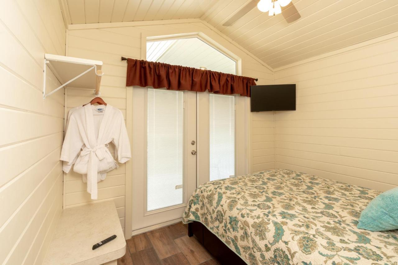 Vines Rv Resort 佩索罗伯斯 外观 照片
